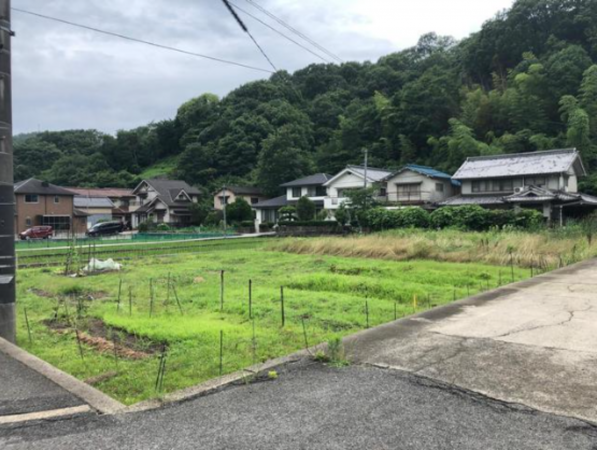 福山市、土地の前面道路を含む現地写真画像です