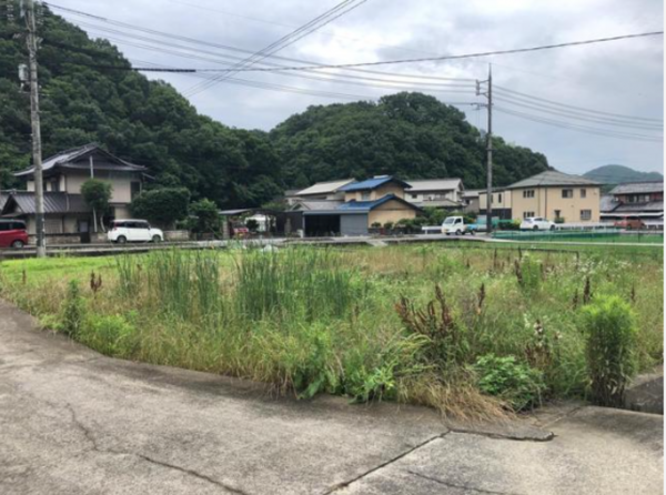 福山市、土地の前面道路を含む現地写真画像です