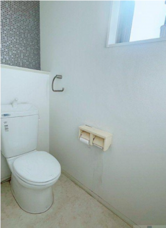 福山市新涯町、中古一戸建てのトイレ画像です