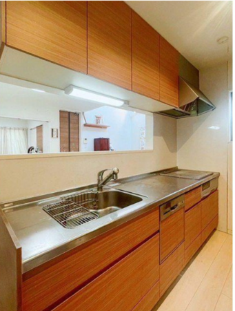 福山市新涯町、中古一戸建てのキッチン画像です