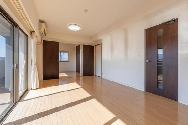 福山市入船町、マンションの内装画像です