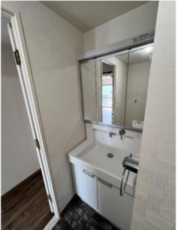 福山市日吉台、マンションの洗面画像です