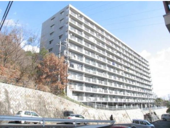 福山市日吉台、マンションの外観画像です