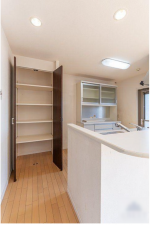 福山市入船町、マンションのキッチン画像です