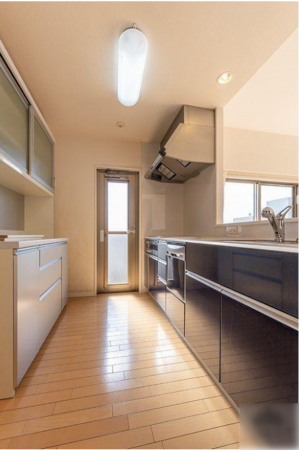 福山市入船町、マンションのキッチン画像です