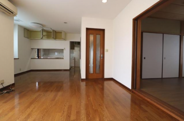 福山市明王台、中古一戸建ての内装画像です