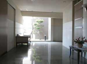 福山市東深津町、マンションのエントランス画像です