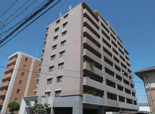 福山市東深津町、マンションの外観画像です