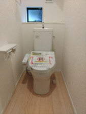 福山市草戸町、新築一戸建てのトイレ画像です