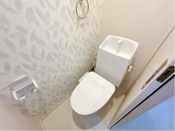 福山市西町、マンションのトイレ画像です