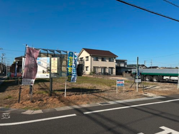 福山市川口町、新築一戸建ての前面道路を含む現地写真画像です