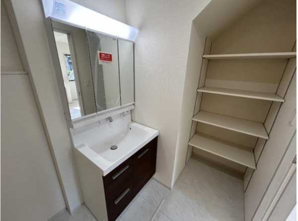 福山市幕山台、新築一戸建ての洗面画像です