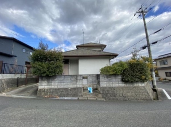 福山市駅家町大字弥生ケ丘、中古一戸建ての外観画像です