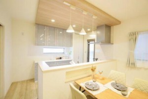 福山市沖野上町、中古一戸建てのキッチン画像です