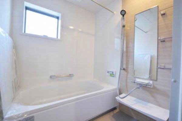 福山市沖野上町、中古一戸建ての風呂画像です