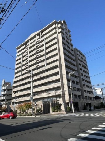 福山市入船町、マンションの外観画像です