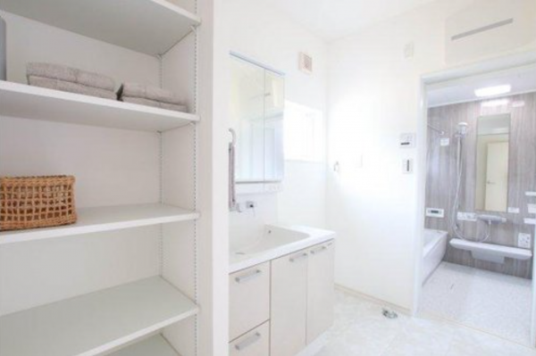 福山市南蔵王町、新築一戸建ての洗面画像です