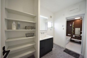 福山市本庄町中、新築一戸建ての洗面画像です