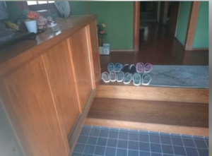 福山市伊勢丘、中古一戸建ての玄関画像です