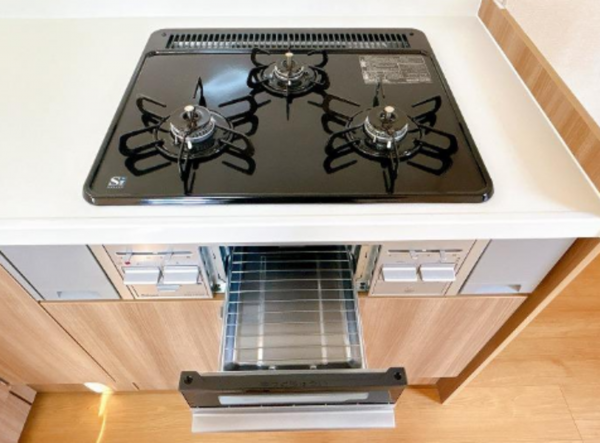 福山市三吉町、中古一戸建てのキッチン画像です