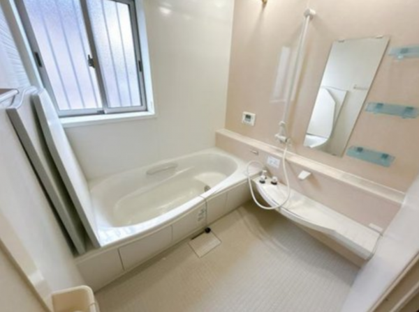 福山市向陽町、中古一戸建ての風呂画像です