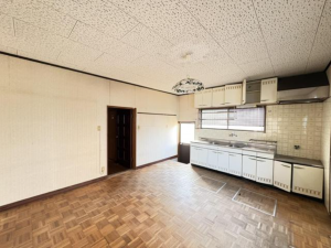 福山市、中古一戸建てのキッチン画像です