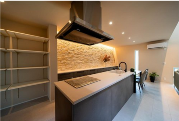 福山市横尾町、新築一戸建てのキッチン画像です