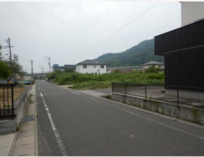 福山市、土地の前面道路を含む現地写真画像です