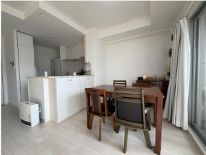 福山市東桜町、マンションの間取り画像です