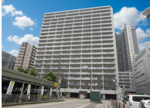 福山市東桜町、マンションの外観画像です