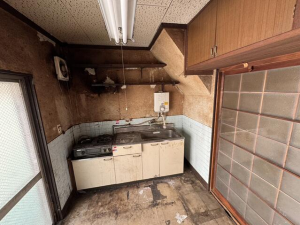 福山市野上町、中古一戸建てのキッチン画像です