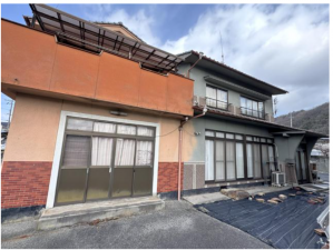 福山市新市町大字新市、中古一戸建ての外観画像です