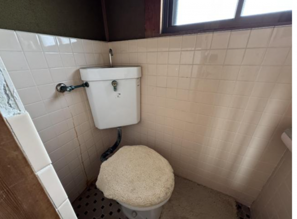 福山市新市町大字新市、中古一戸建てのトイレ画像です