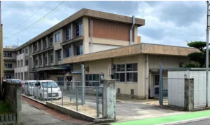 福山市駅家町大字万能倉、土地の小学校画像です