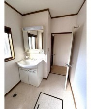 福山市神辺町字道上、中古一戸建ての洗面画像です