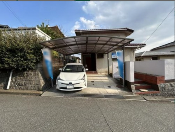 福山市神辺町字道上、中古一戸建ての前面道路を含む現地写真画像です