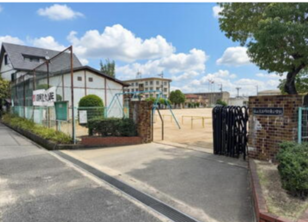 福山市東川口町、新築一戸建ての小学校画像です