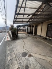 福山市蔵王町、中古一戸建ての駐車場画像です