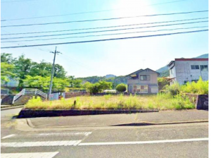 府中市本山町、土地の前面道路を含む現地写真画像です