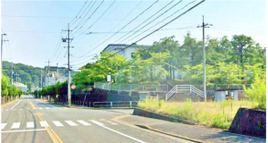 府中市本山町、土地の前面道路を含む現地写真画像です