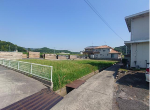 福山市御幸町大字中津原、土地の前面道路を含む現地写真画像です