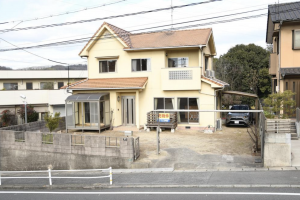福山市坪生町、中古一戸建ての画像です