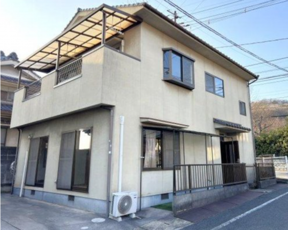 福山市坪生町、中古一戸建ての外観画像です