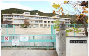 福山市春日町浦上、中古一戸建ての小学校画像です