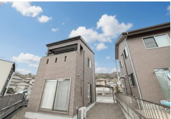 福山市春日町浦上、中古一戸建ての外観画像です