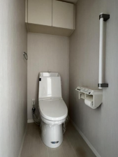 福山市南蔵王町、マンションのトイレ画像です