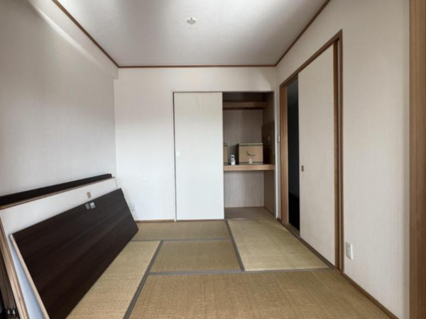 福山市南蔵王町、マンションの収納画像です