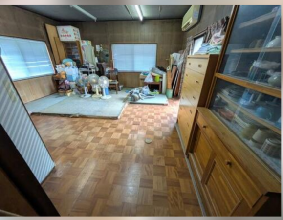 福山市新市町大字上安井、中古一戸建ての居間画像です