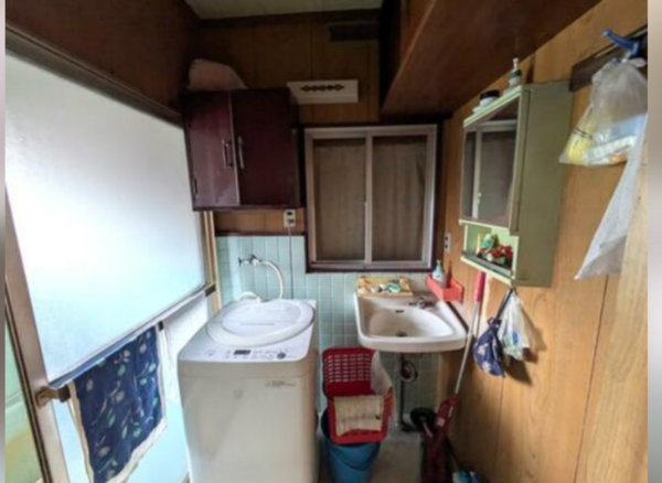 福山市新市町大字上安井、中古一戸建ての洗面画像です