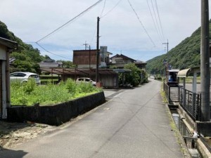 府中市父石町、土地の前面道路を含む現地写真画像です
